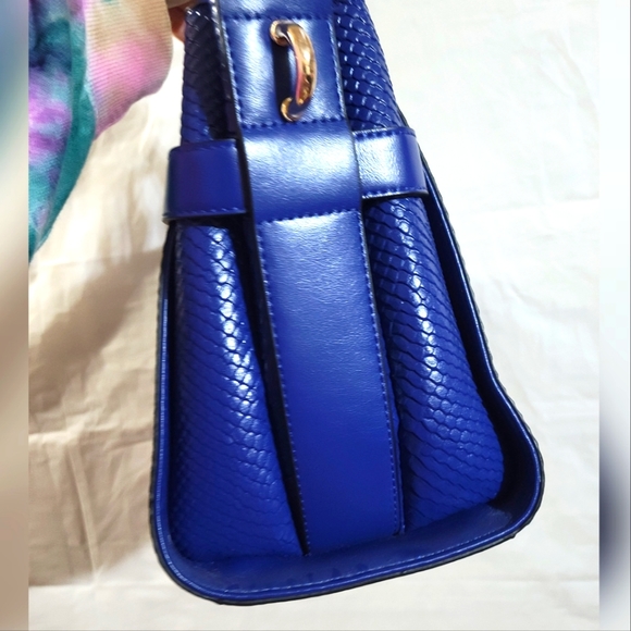 NWOT Faux Snakeskin Satchel - Picture 4 of 10